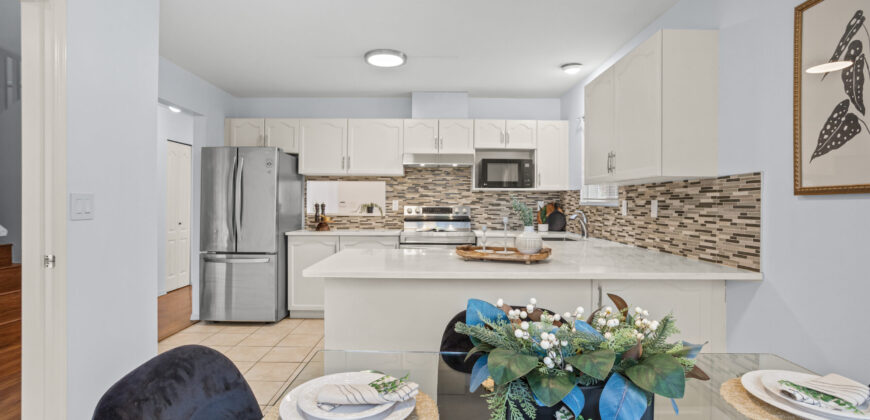 SURREY – 3 BEDROOM, 2 BATHROOM DUPLEX