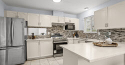 SURREY – 3 BEDROOM, 2 BATHROOM DUPLEX