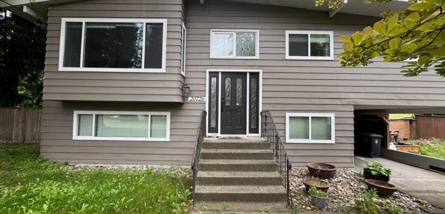 LANGLEY – SPECTACULAR AND FULLY UPDATED – 3 BEDROOMS 2 BATHROOM MAIN FLOOR