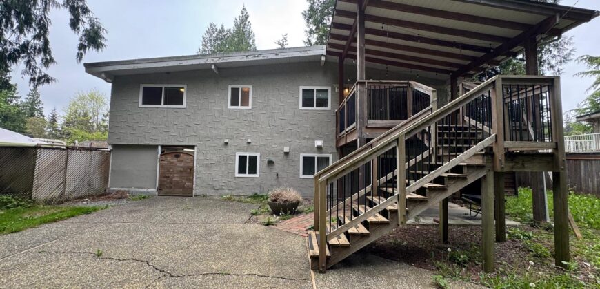 LANGLEY – SPECTACULAR AND FULLY UPDATED – 3 BEDROOMS 2 BATHROOM MAIN FLOOR