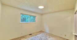 LANGLEY – SPECTACULAR AND FULLY UPDATED – 3 BEDROOMS 2 BATHROOM MAIN FLOOR