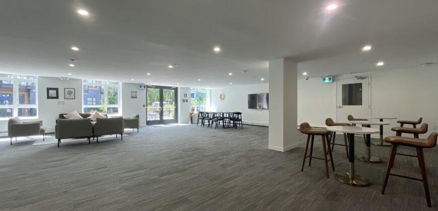 UNFURNISHED 2 BEDROOM, 1 BATHROOM CONDO