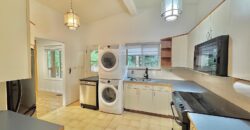 LANGLEY – SPECTACULAR AND FULLY UPDATED – 3 BEDROOMS 2 BATHROOM MAIN FLOOR