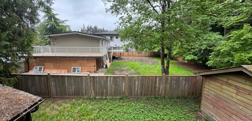 LANGLEY – SPECTACULAR AND FULLY UPDATED – 3 BEDROOMS 2 BATHROOM MAIN FLOOR