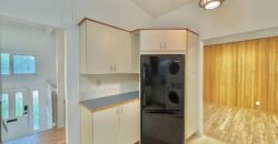 LANGLEY – SPECTACULAR AND FULLY UPDATED – 3 BEDROOMS 2 BATHROOM MAIN FLOOR