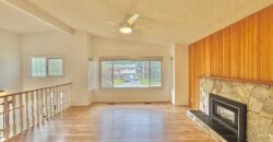 LANGLEY – SPECTACULAR AND FULLY UPDATED – 3 BEDROOMS 2 BATHROOM MAIN FLOOR
