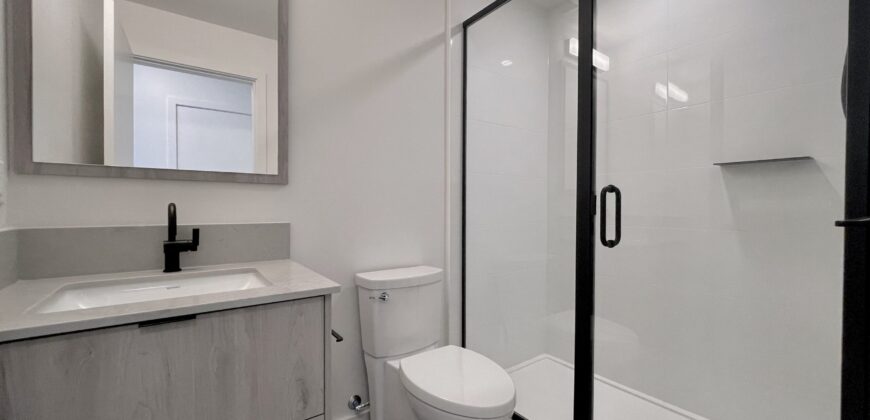 SURREY – 2 BED 2 BATH CONDO