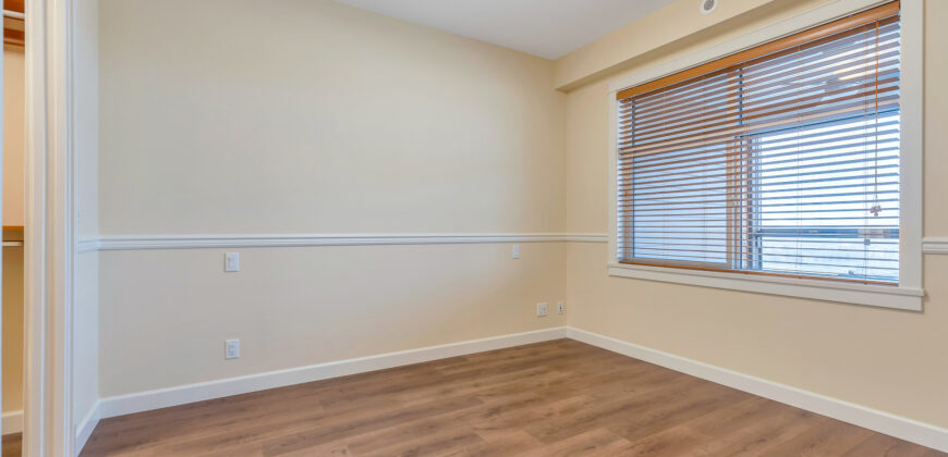 LANGLEY – 3 BEDROOM, 2 BATHROOM + FLEX ROOM AND RETRACTABLE SOLARIUM – CONDO