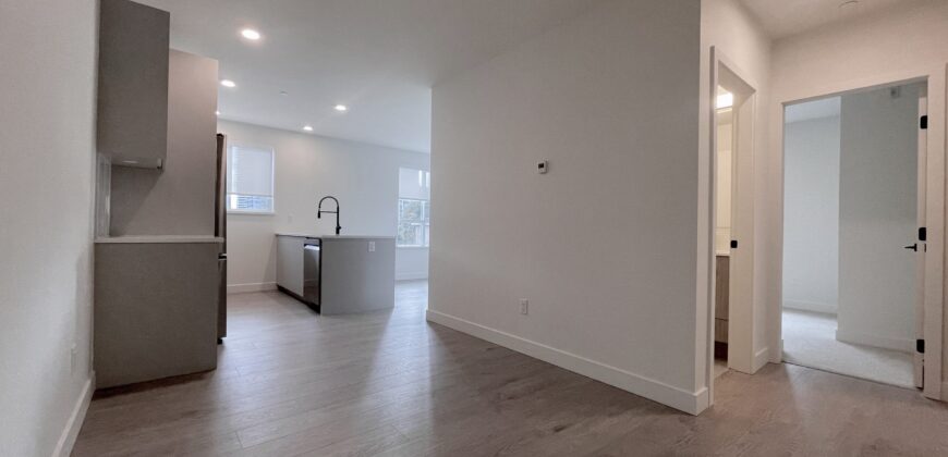 SURREY – 2 BED 2 BATH CONDO