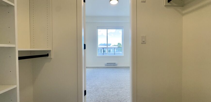 SURREY – BRAND NEW TOP FLOOR 1 BEDROOM, 1 BATHROOM + DEN CONDO