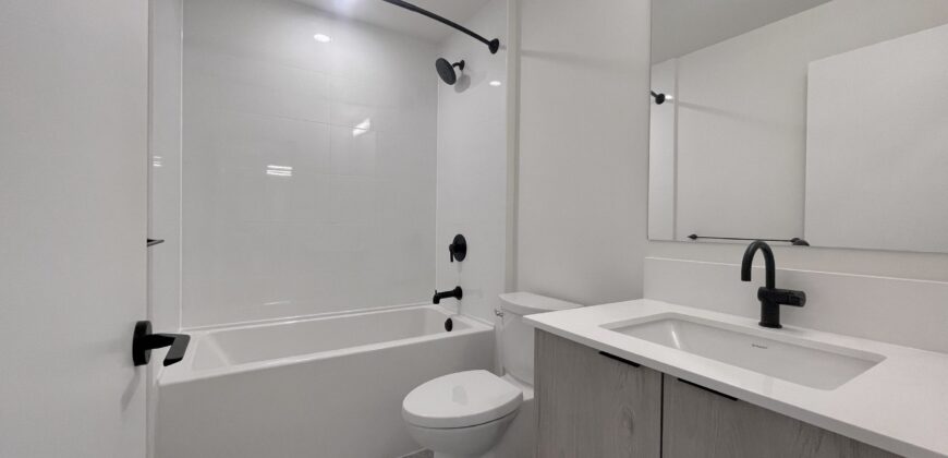 SURREY – 2 BED 2 BATH CONDO