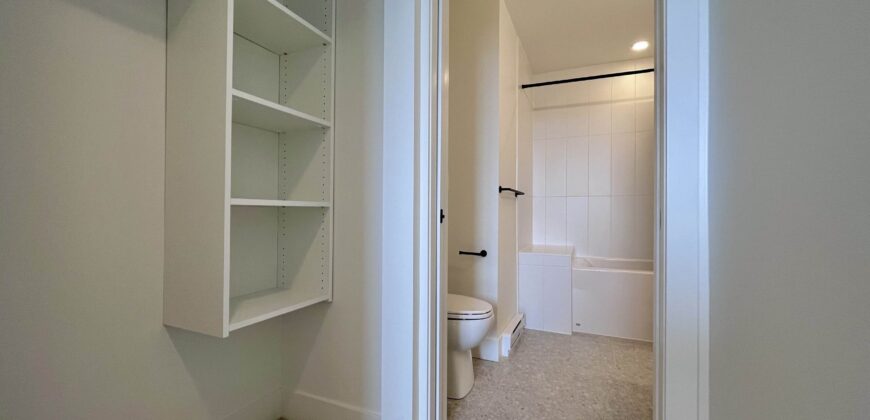 LANGLEY – UNITY – JUNIOR 2 BEDROOM, 1 BATHROOM 6th FLOOR CORNER UNIT