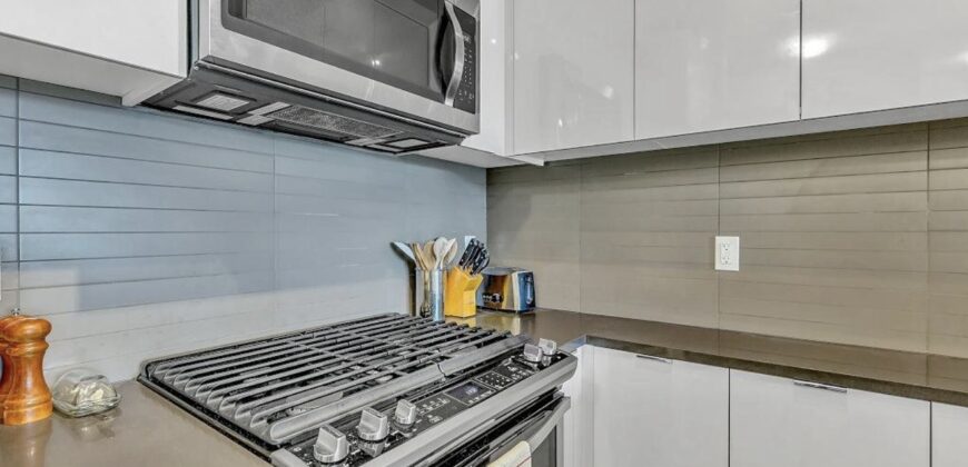 SURREY – 2 BEDROOM, 1 BATHROOM CONDO