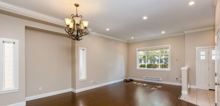 CLAYTON – 4 BEDROOM + 3 BATHROOM HOME