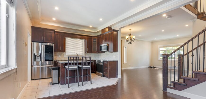 CLAYTON – 4 BEDROOM + 3 BATHROOM HOME