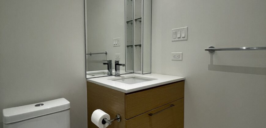 SURREY – STUDIO + 1 BATHROOM CONDO