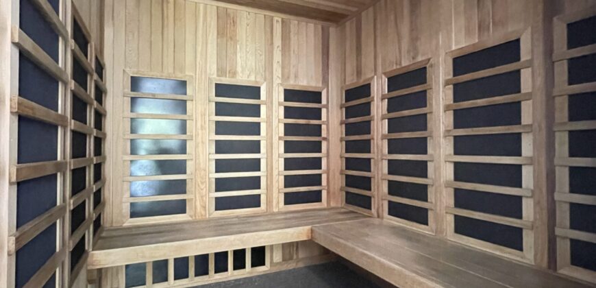 SURREY – STUDIO + 1 BATHROOM CONDO