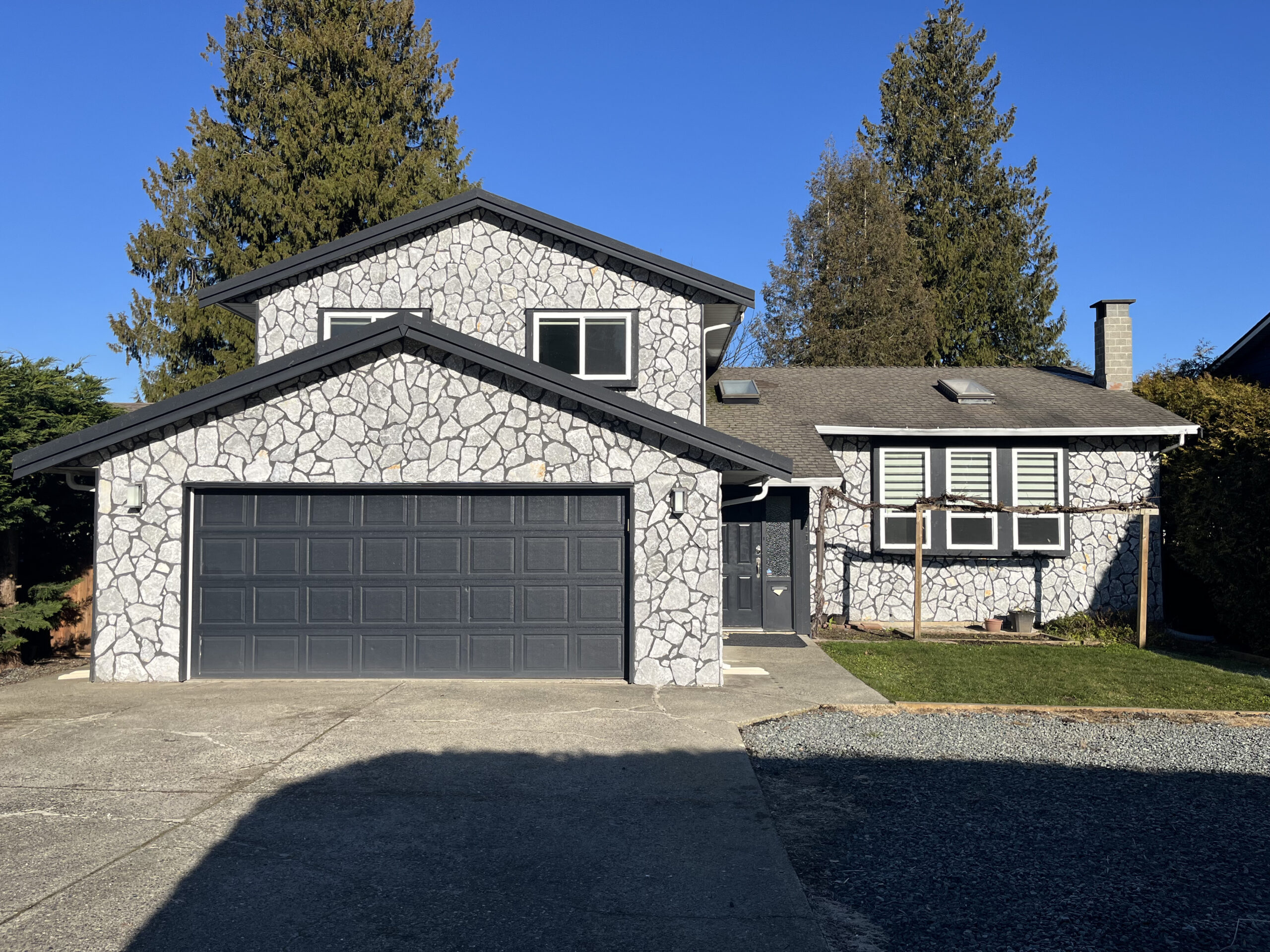 LANGLEY – 4 BEDROOM, 3 BATHROOM HOUSE