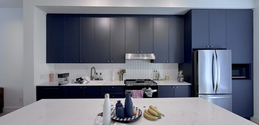SURREY- 3 BEDROOM, 2 BATHROOM TOWNHOUSE