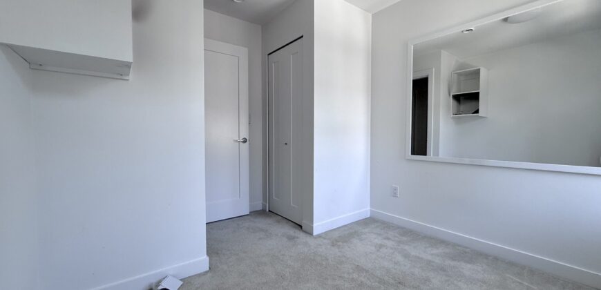 SURREY- 3 BEDROOM, 2 BATHROOM TOWNHOUSE
