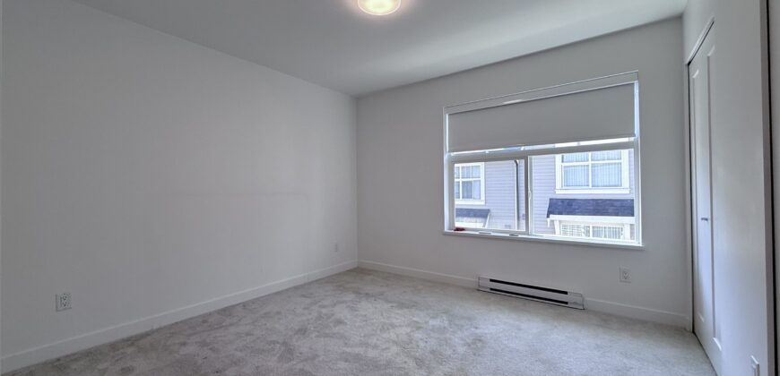 SURREY- 3 BEDROOM, 2 BATHROOM TOWNHOUSE