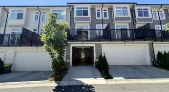 SURREY- 3 BEDROOM, 2 BATHROOM TOWNHOUSE
