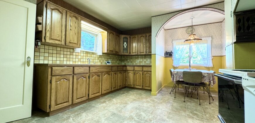 Port Moody – Furnished 4 Bed 1.5 Bath House