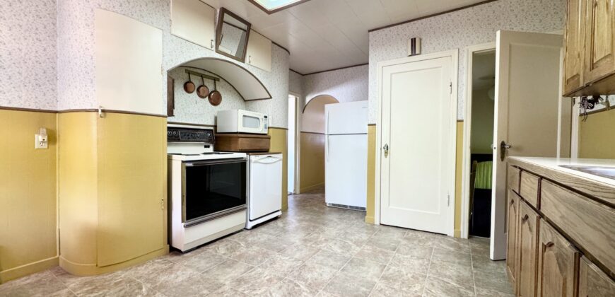 Port Moody – Furnished 4 Bed 1.5 Bath House