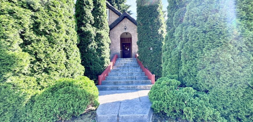 Port Moody – Furnished 4 Bed 1.5 Bath House