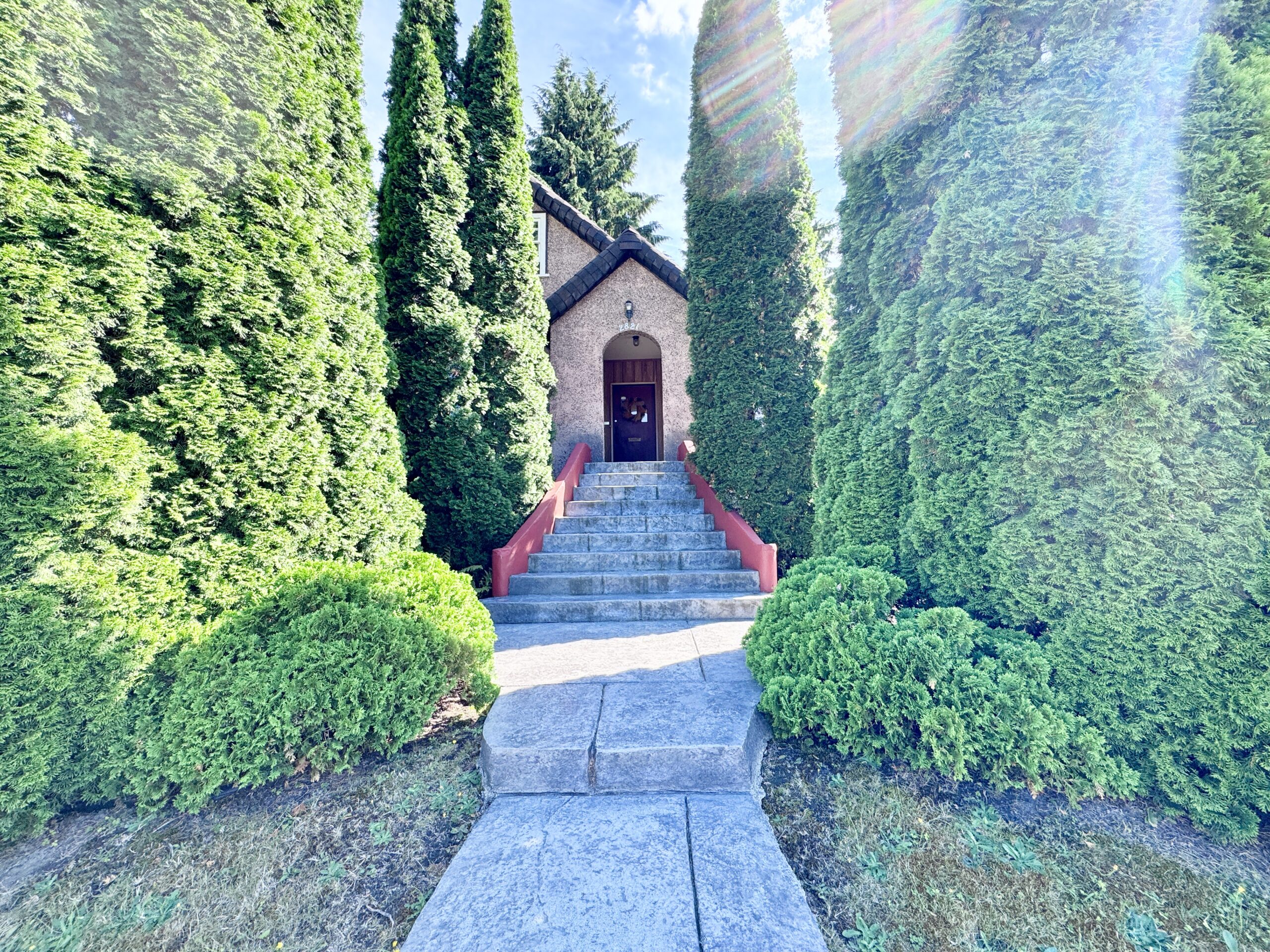 Port Moody – Furnished 4 Bed 1.5 Bath House