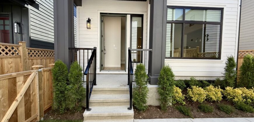 SURREY- 3 BEDROOM, 2.5 BATHROOM DUPLEX
