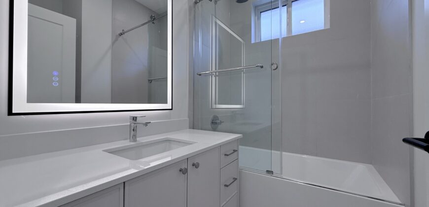 SURREY- 3 BEDROOM, 2.5 BATHROOM DUPLEX