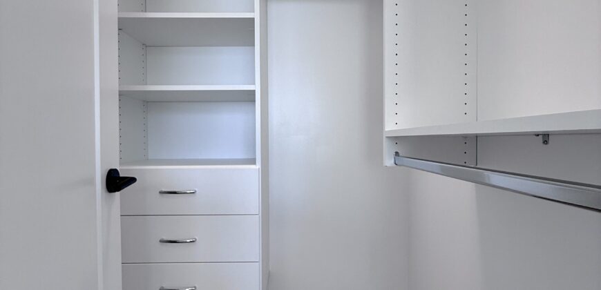 SURREY- 3 BEDROOM, 2.5 BATHROOM DUPLEX