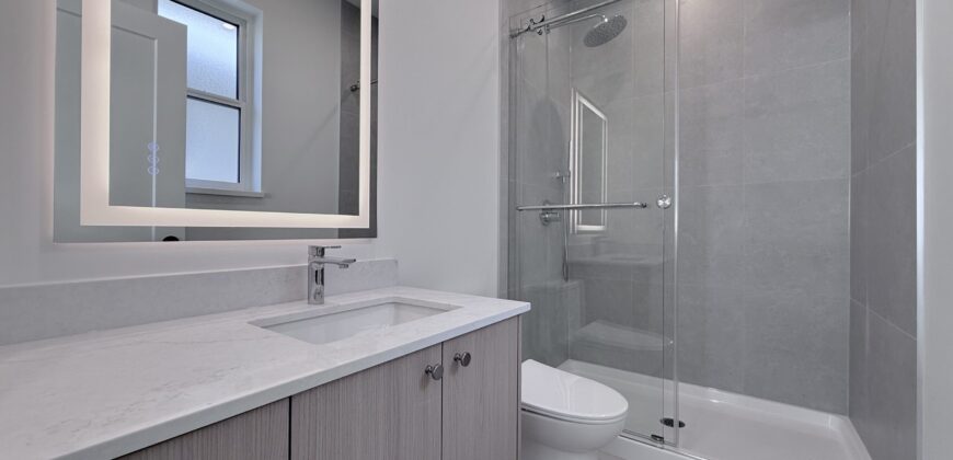 SURREY- 3 BEDROOM, 2.5 BATHROOM DUPLEX