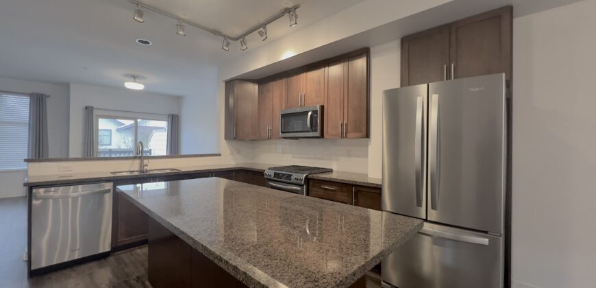 LANGLEY – MONTERRA – 3 BEDROOM, 3 BATHROOM TOWNHOME