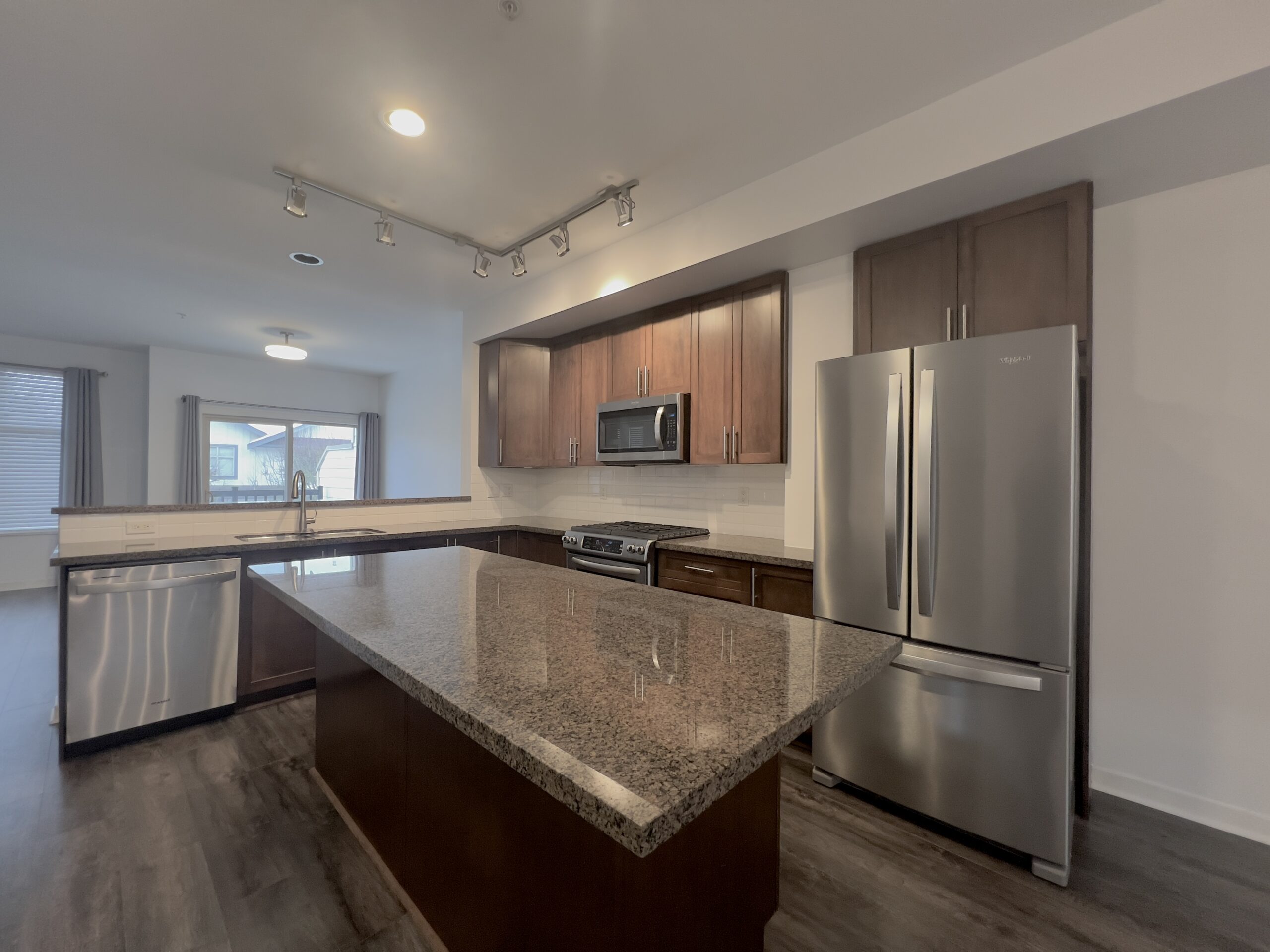 LANGLEY – MONTERRA – 3 BEDROOM, 3 BATHROOM TOWNHOME