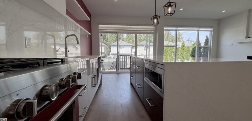 MAPLE RIDGE – SINGLE FAMILY DETACHED HOME – 4 BEDROOMS, 3 BATHROOMS + FLEX