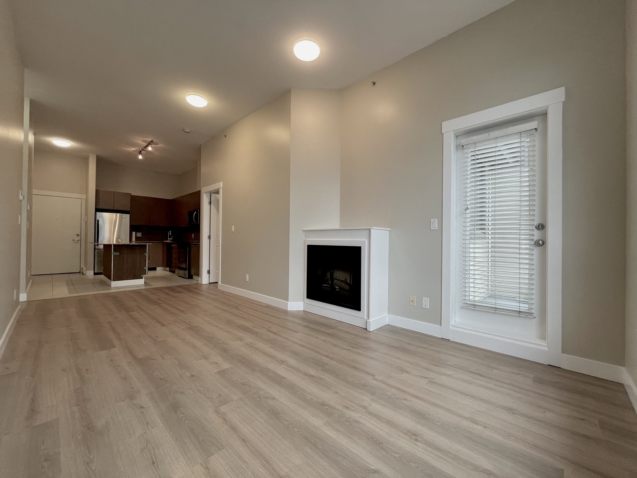 SURREY – 2 BEDROOM, 2 BATHROOM CONDO
