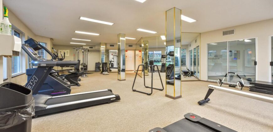 SURREY – 1 BED 1 BATH CONDO