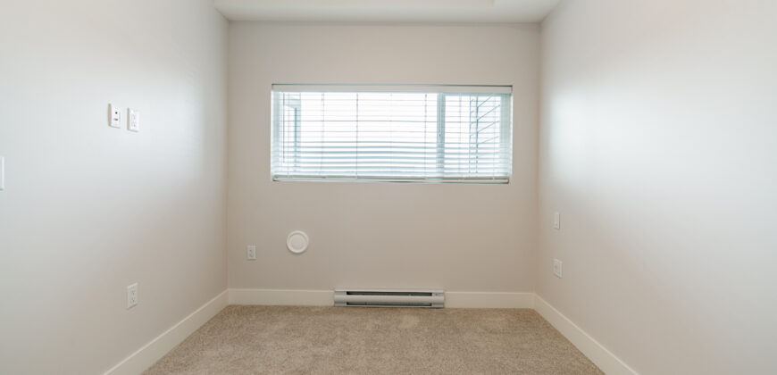 LANGLEY – 1 BEDROOM, 1 BATHROOM CONDO