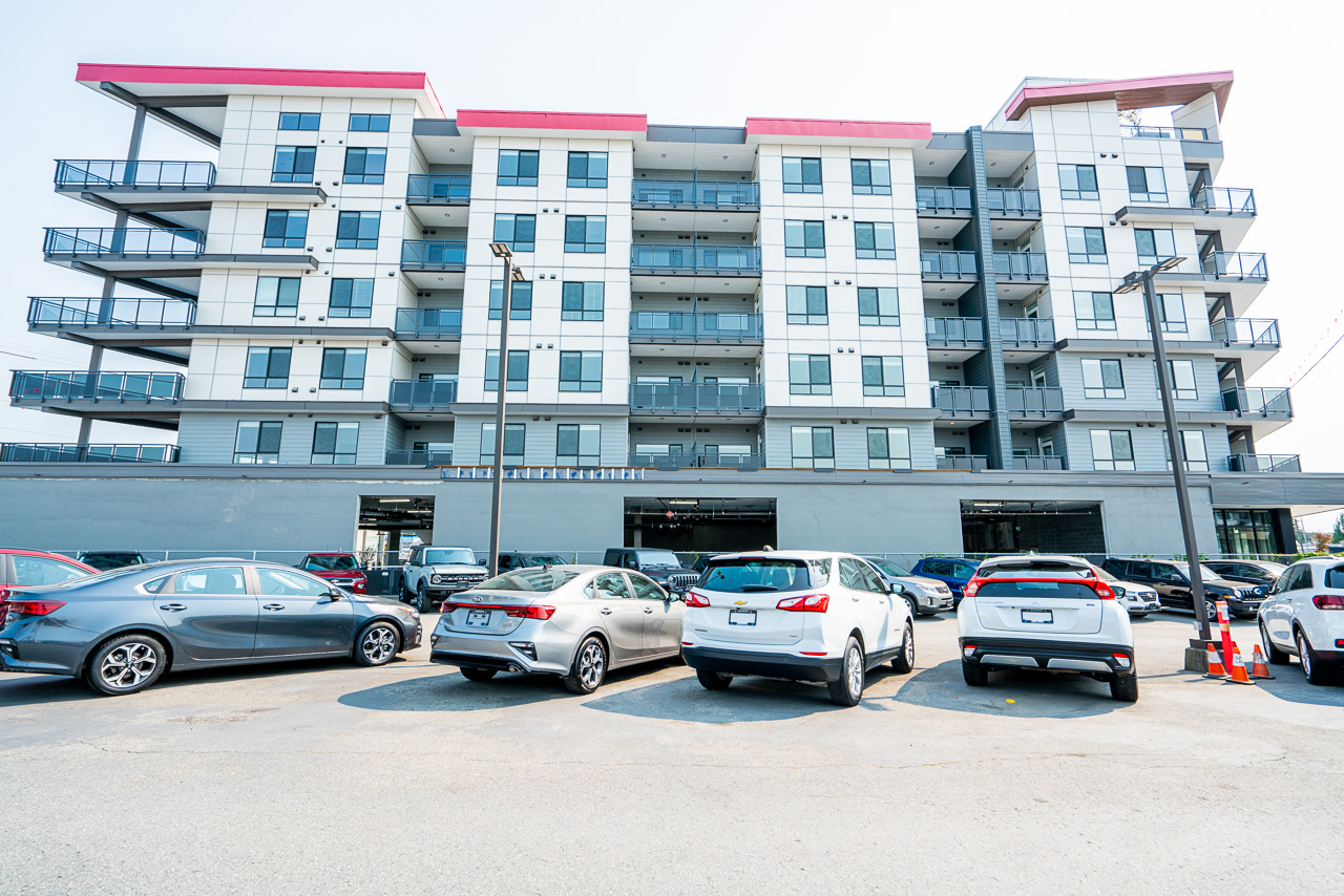 LANGLEY – 1 BEDROOM, 1 BATHROOM CONDO