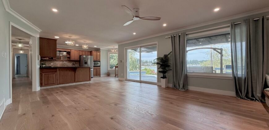 LANGLEY – 3 BEDROOM, 2 BATHROOM LAKESIDE HOME