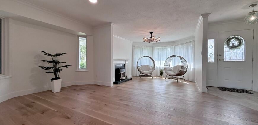 LANGLEY – 3 BEDROOM, 2 BATHROOM LAKESIDE HOME