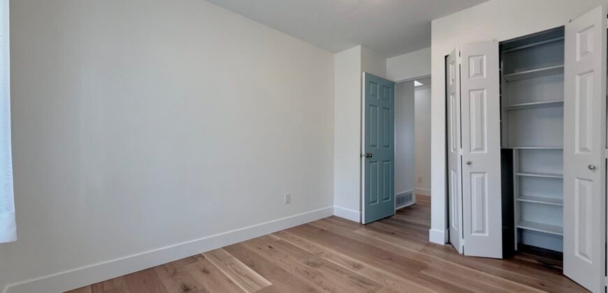 LANGLEY – 3 BEDROOM, 2 BATHROOM LAKESIDE HOME