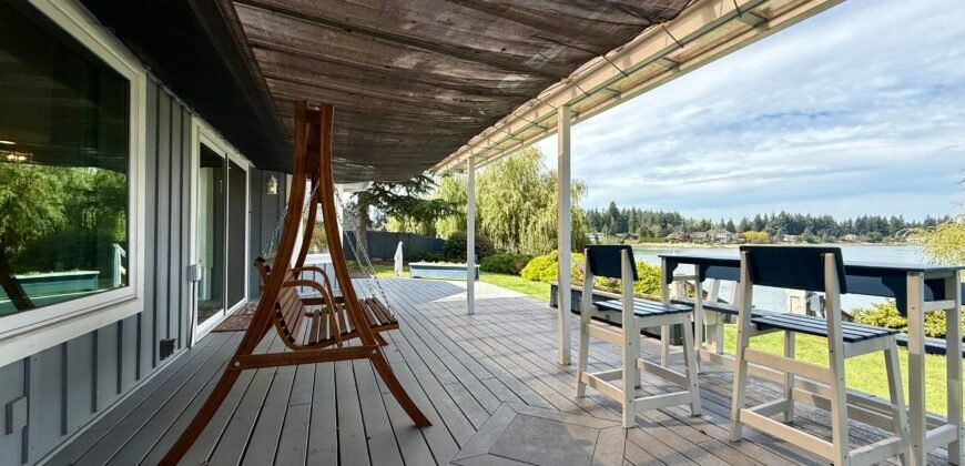 LANGLEY – 3 BEDROOM, 2 BATHROOM LAKESIDE HOME