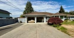 LANGLEY – 3 BEDROOM, 2 BATHROOM LAKESIDE HOME