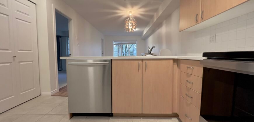 UNFURNISHED 1 BEDROOM, 1 BATHROOM CONDO