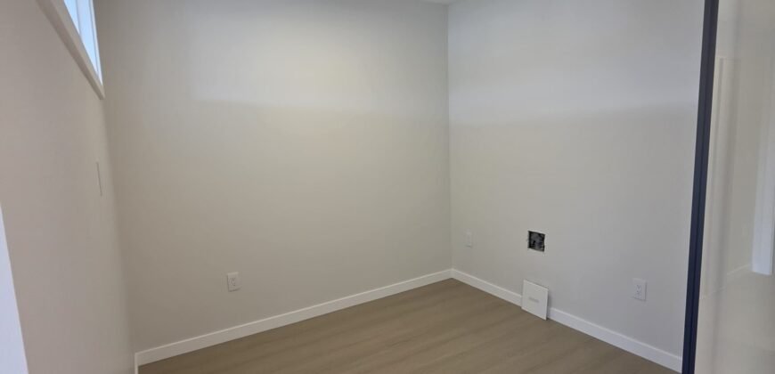BURQUITLAM – 1508 ELMWOOD – JUNIOR 1 BEDROOM, 1 BATHROOM CONDO