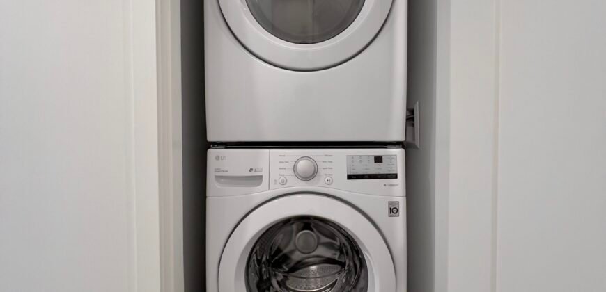 LANGLEY – 1 BEDROOM, 1 BATHROOM & 1 DEN CONDO