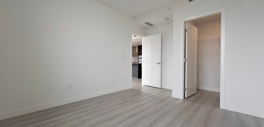 LANGLEY – 1 BEDROOM, 1 BATHROOM & 1 DEN CONDO